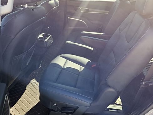 Used 2022 Kia Telluride SX w/ Nightfall Edition Package AWD/4WD image 9