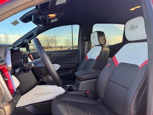 Used 2024 GMC Canyon AT4X w/ AT4X AEV Edition image 6