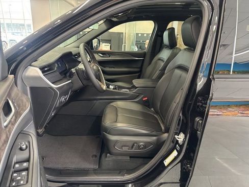 New 2026 Jeep Grand Cherokee L Limited AWD/4WD image 23