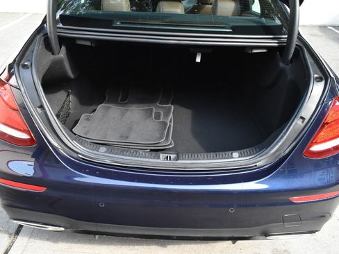 Used 2020 Mercedes-Benz E 350 4MATIC Sedan image 36