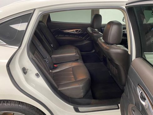 Used 2016 INFINITI Q70 L 3.7 w/ Deluxe Touring Package image 38