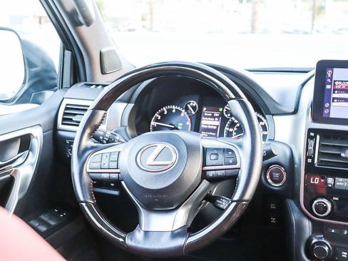 Used 2022 Lexus GX 460 Premium w/ Premium Package AWD/4WD image 17