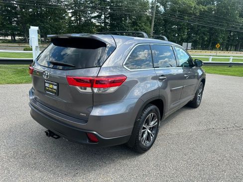 Used 2017 Toyota Highlander LE AWD/4WD image 7