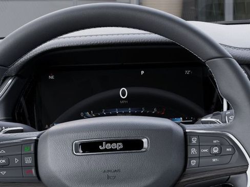 New 2026 Jeep Grand Cherokee Altitude image 17