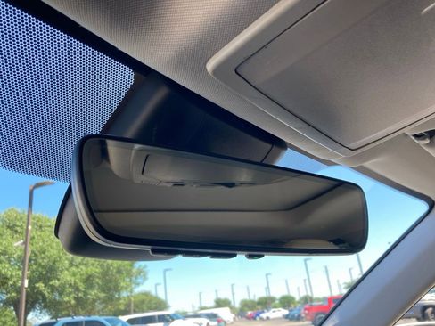 Used 2023 Toyota Highlander Limited image 27