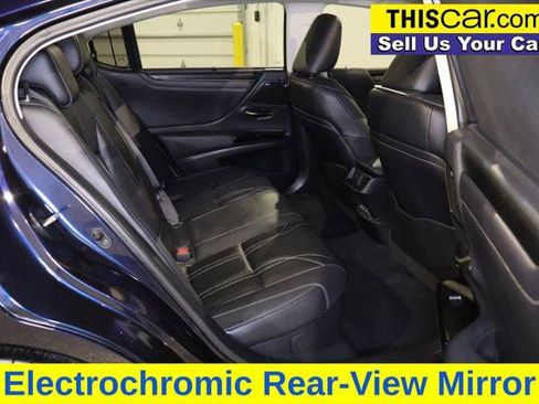 Used 2022 Lexus ES 300h Ultra Luxury w/ Accessory Package 2 FWD image 31