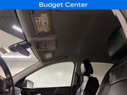 Used 2018 Chevrolet Equinox Premier FWD image 26