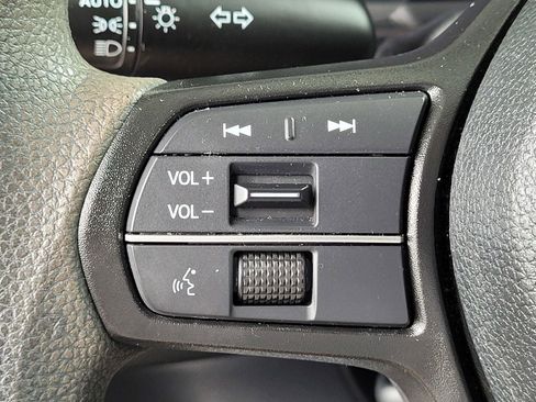 Used 2023 Honda Accord EX image 31