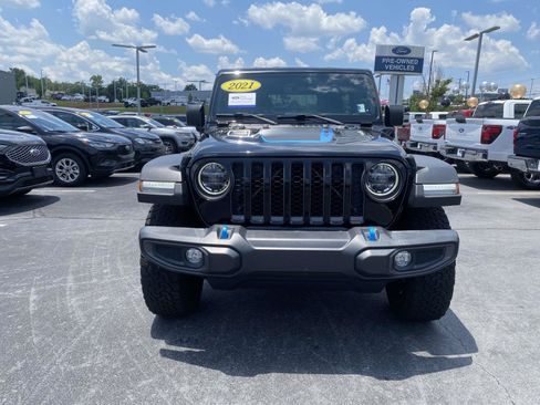 Used 2021 Jeep Wrangler Unlimited Rubicon 4xe AWD/4WD image 2