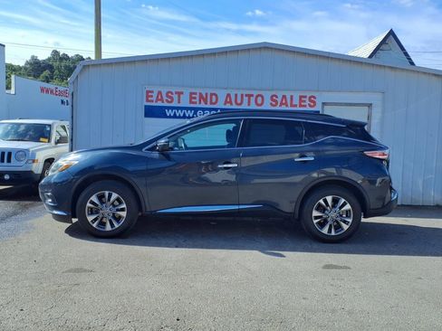Used 2018 Nissan Murano SV image 2