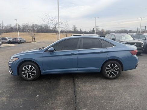 Used 2025 Volkswagen Jetta S image 3