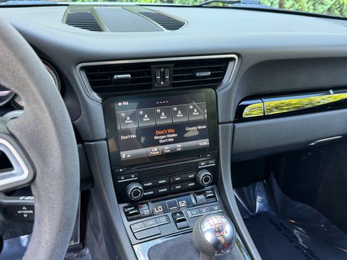 Used 2019 Porsche 911 Carrera image 37