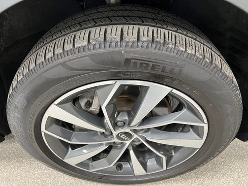 Used 2022 Audi Q5 2.0T Premium Plus AWD/4WD image 16