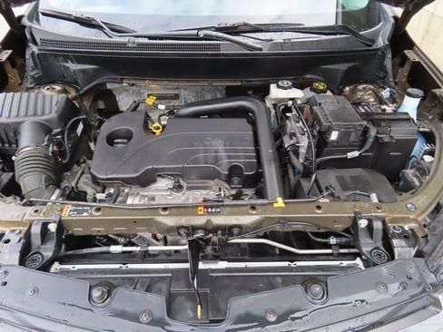 Used 2024 Chevrolet Equinox LT image 11