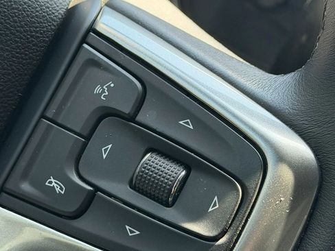 Used 2022 Chevrolet Silverado 1500 LT Trail Boss AWD/4WD image 17