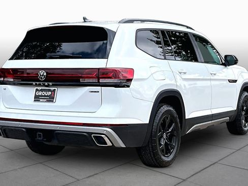 Used 2024 Volkswagen Atlas Peak Edition SE AWD/4WD image 13
