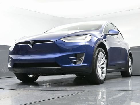 Used 2017 Tesla Model X 100D image 55
