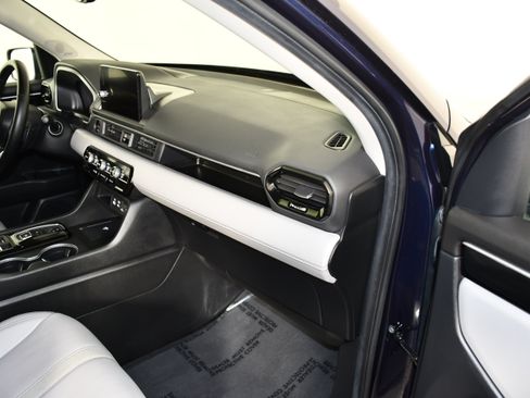Certified 2025 Honda Pilot Touring image 42