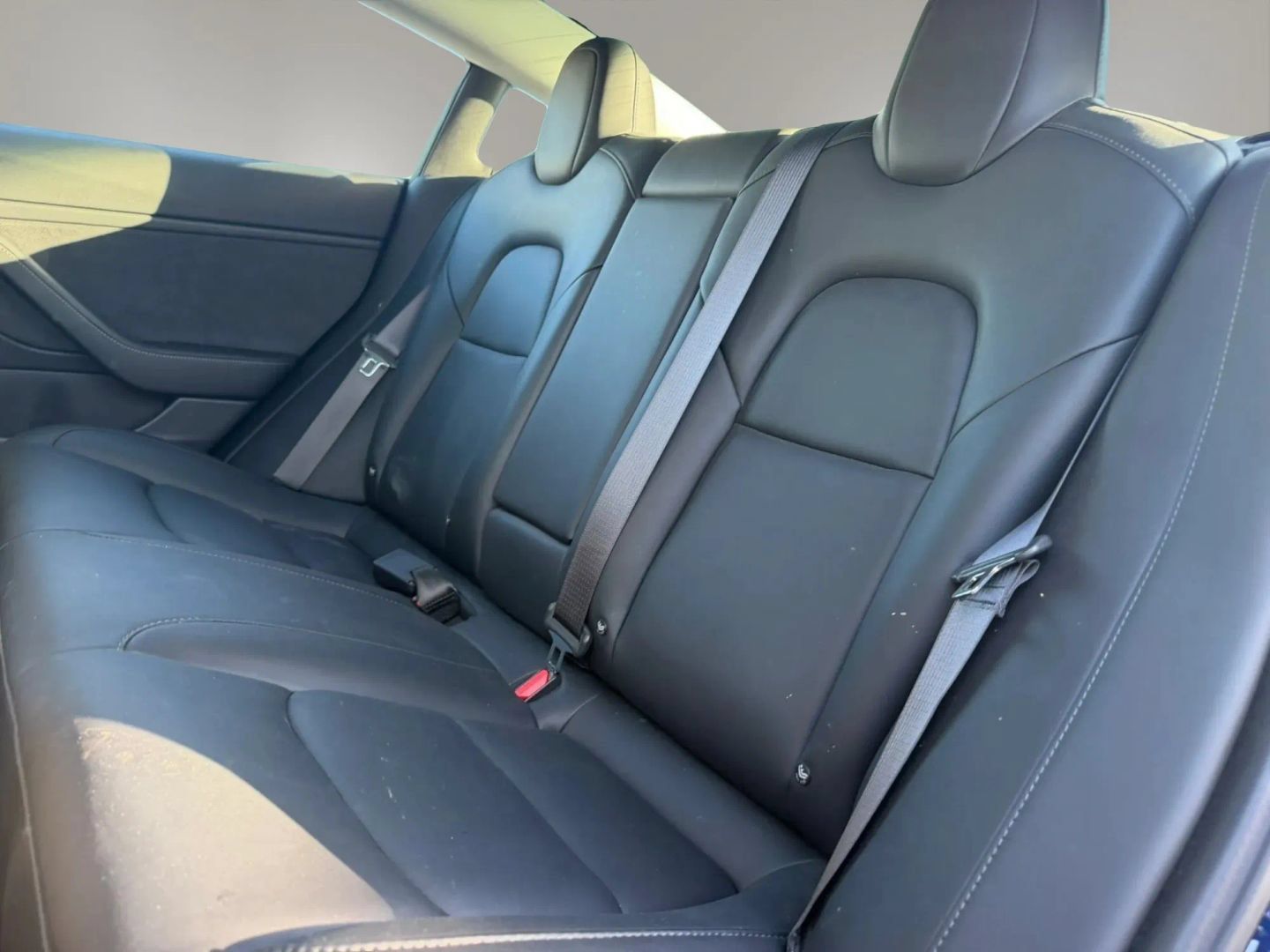Used 2018 Tesla Model 3 Long Range RWD image 13