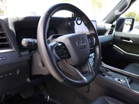Used 2024 Lexus GX 550 AWD/4WD image 15