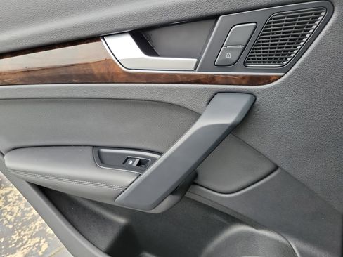 Used 2019 Audi Q5 2.0T Premium Plus w/ Premium Plus Package image 14