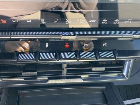 New 2026 GMC Hummer EV SUV image 22