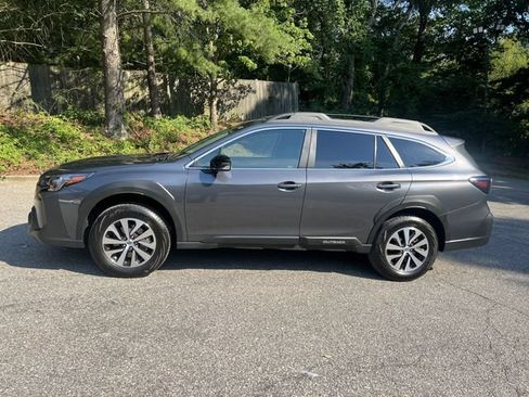 Certified 2025 Subaru Outback Premium AWD/4WD image 6