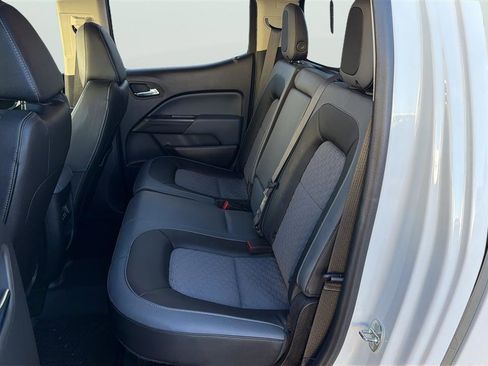 Used 2017 Chevrolet Colorado Z71 image 17