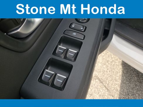 Used 2025 Honda Pilot EX-L image 22
