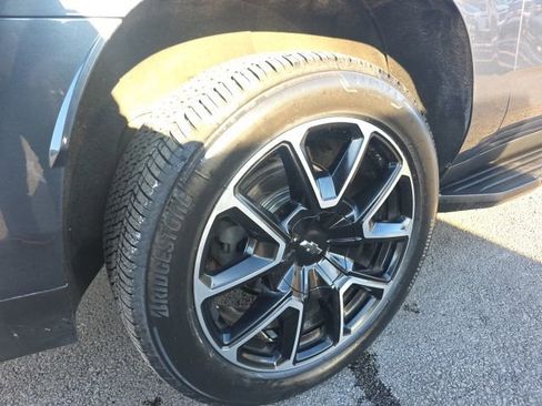 Used 2021 Chevrolet Suburban RST image 8