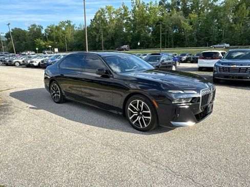 Used 2025 BMW 740i xDrive AWD/4WD image 14