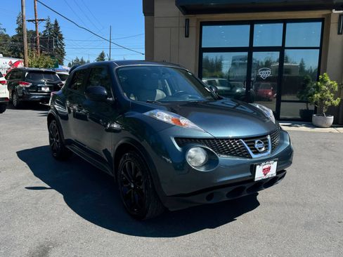 Used 2013 Nissan Juke SV w/ Midnight Edition FWD image 1