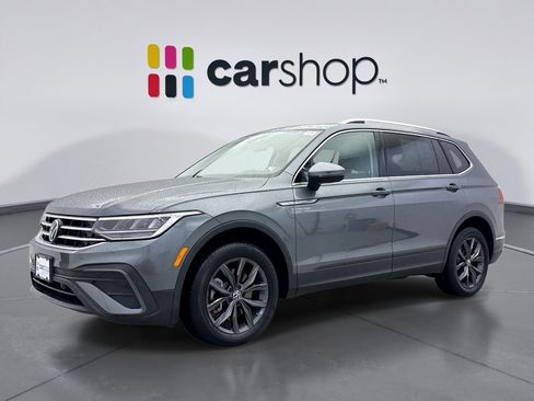 Used 2022 Volkswagen Tiguan SE image 1