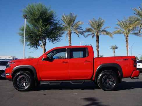 Certified 2025 Nissan Frontier PRO-4X AWD/4WD image 2