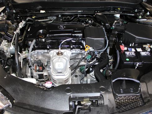 Used 2020 Acura TLX FWD image 39