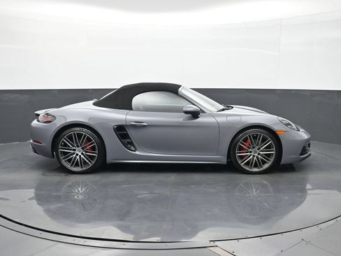 Certified 2025 Porsche 718 Boxster S RWD image 17