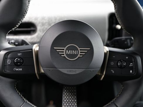Used 2025 MINI Cooper S image 32
