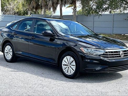 Used 2019 Volkswagen Jetta S w/ Driver Assistance Package image 2