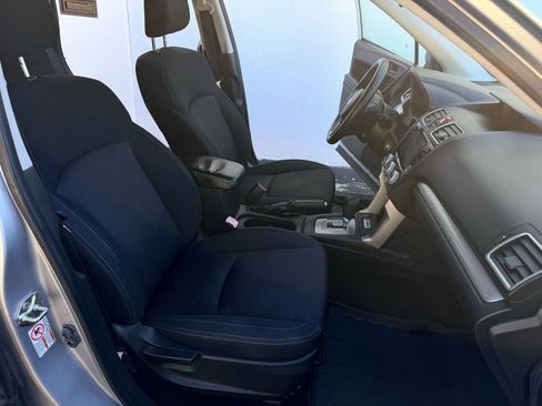 Used 2017 Subaru Forester 2.5i Premium image 21