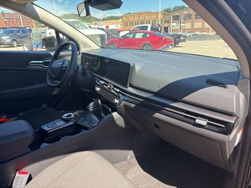 New 2026 Kia Sportage S image 16