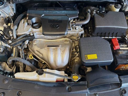 Used 2015 Toyota Camry SE image 29