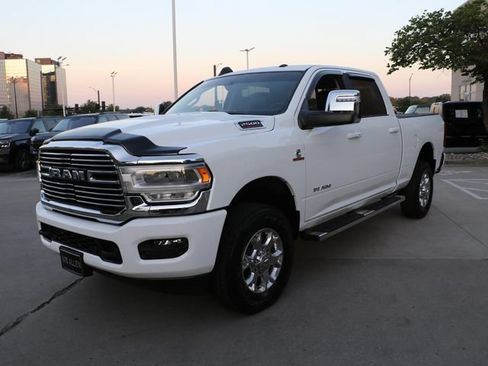 Used 2023 RAM 2500 Laramie AWD/4WD image 3