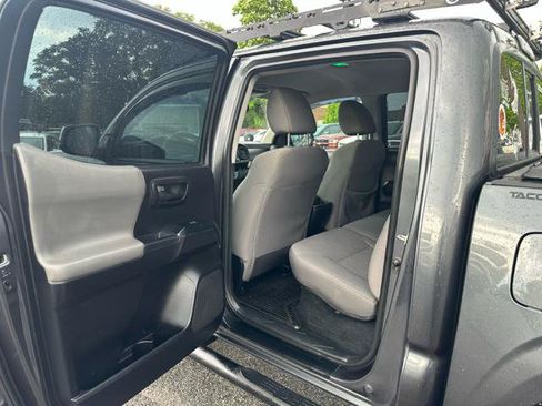 Used 2020 Toyota Tacoma SR AWD/4WD image 13