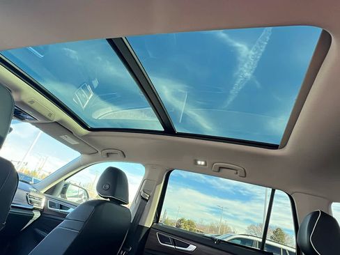 New 2026 Volkswagen Atlas SEL Premium R-Line image 32