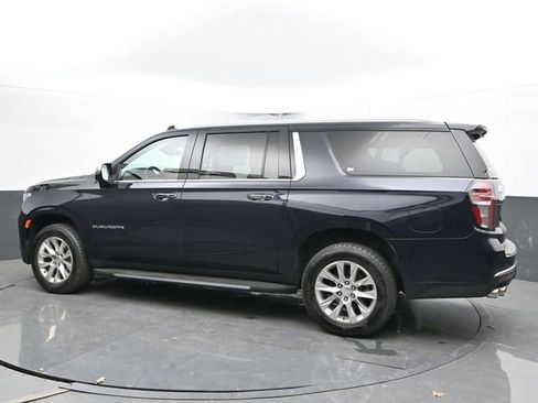 Used 2023 Chevrolet Suburban Premier AWD/4WD image 7