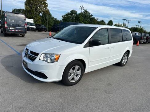 Certified 2016 Dodge Grand Caravan SE w/ Quick Order Package 29E SE FWD image 2