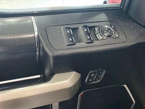 Used 2018 Ford F150 Lariat image 12