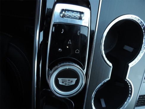 New 2026 Cadillac Lyriq Premium Luxury image 21