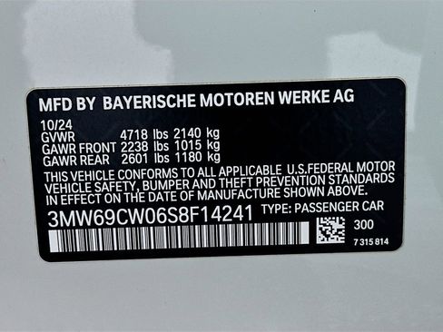 Used 2025 BMW 330i Sedan w/ M Sport Package image 33