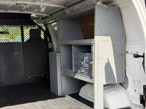 Used 2013 Ford E-150 and Econoline 150 RWD image 11